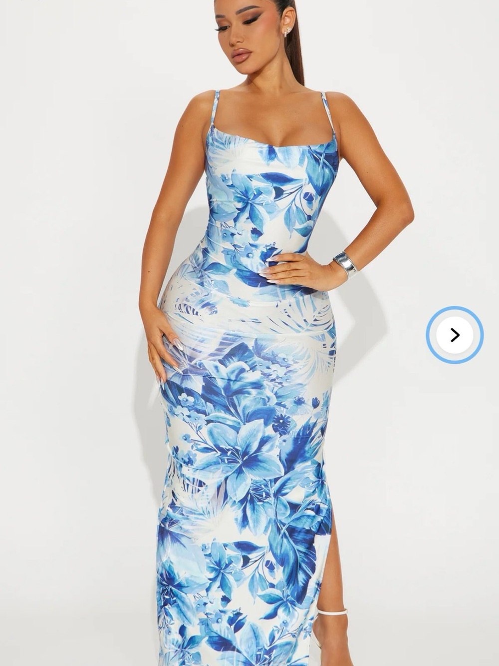 Blue Floral Spaghetti Strap Maxi Dress Size‎ Medium